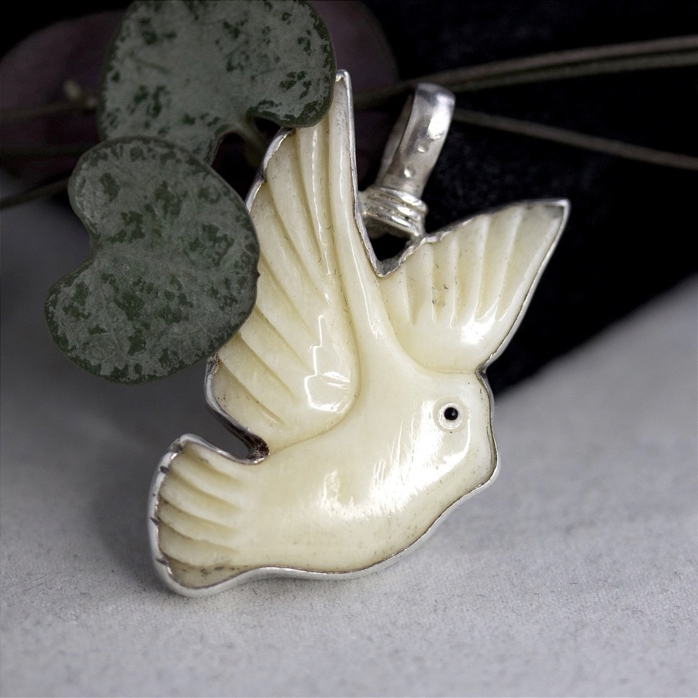 VTG Que Milagro Sterling Silver 925 Carved Dove Bird Pendant Artisan Jewelry